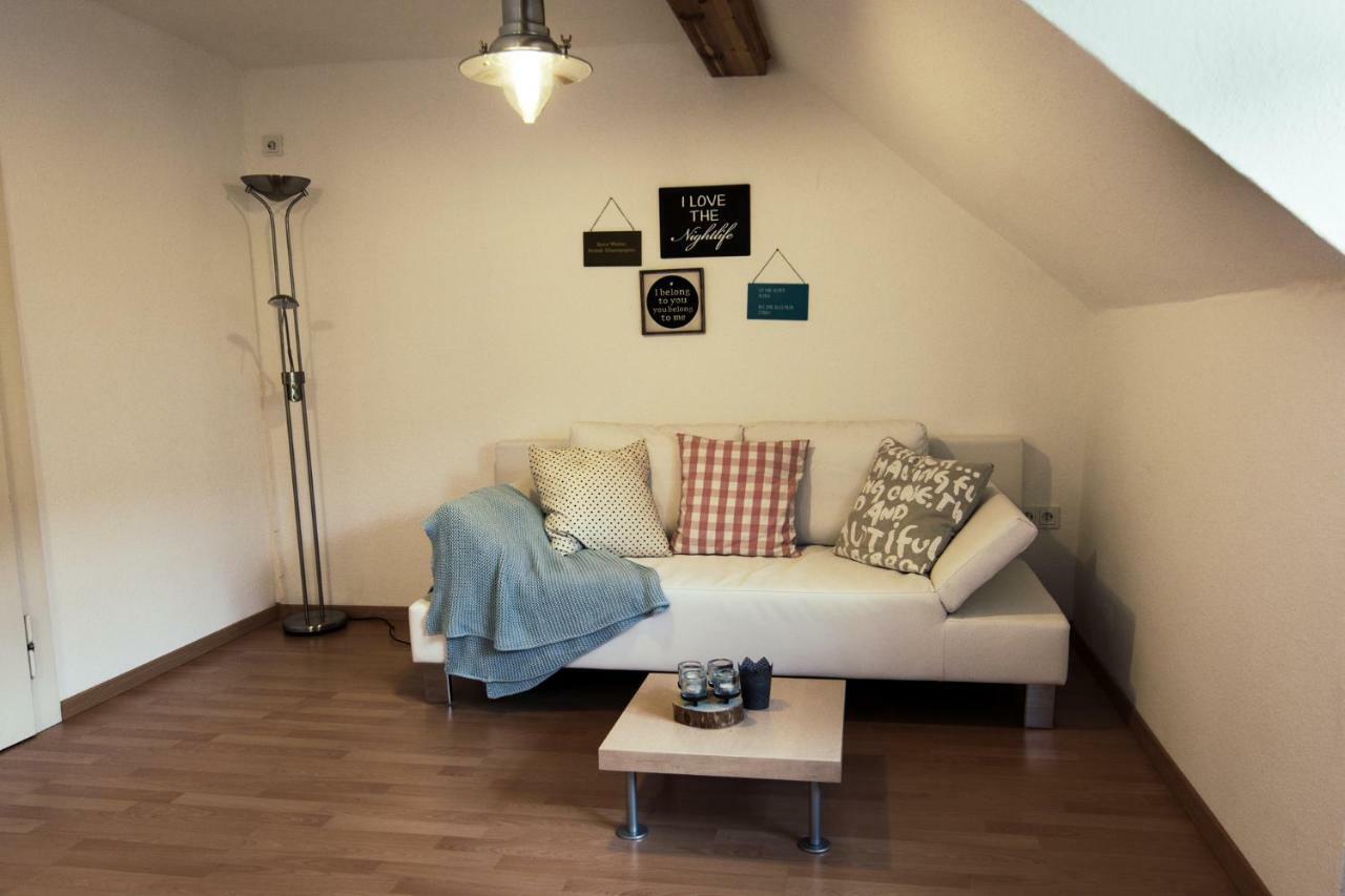 Ferienwohnung stadtnah im DG Würzburg Exterior foto